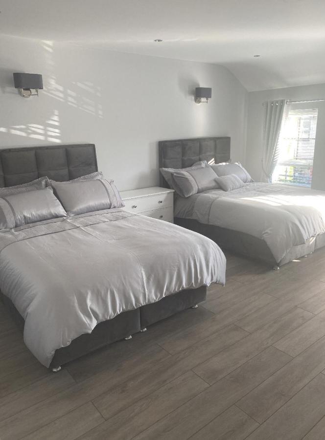 Modern 3-Bed Apartment In Magherafelt Sleeps 8 エクステリア 写真
